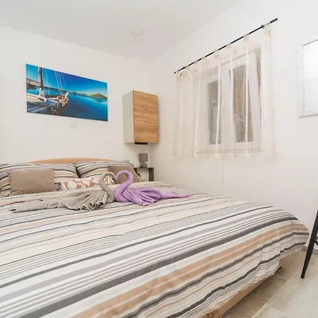 Casa Oliva Ii Nerezine